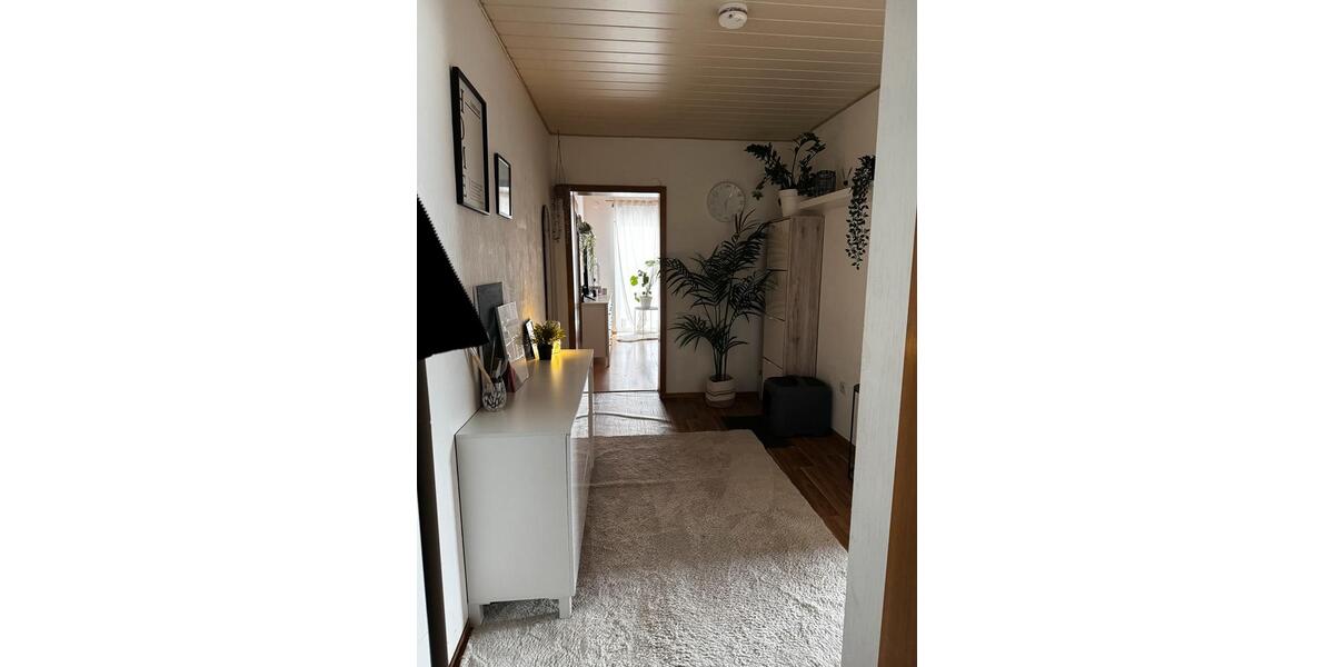 Dachgeschoßwohnung Pohlheim - 2 Zimmer, 65 m&sup2;, 740&euro; | Angebot:26234372