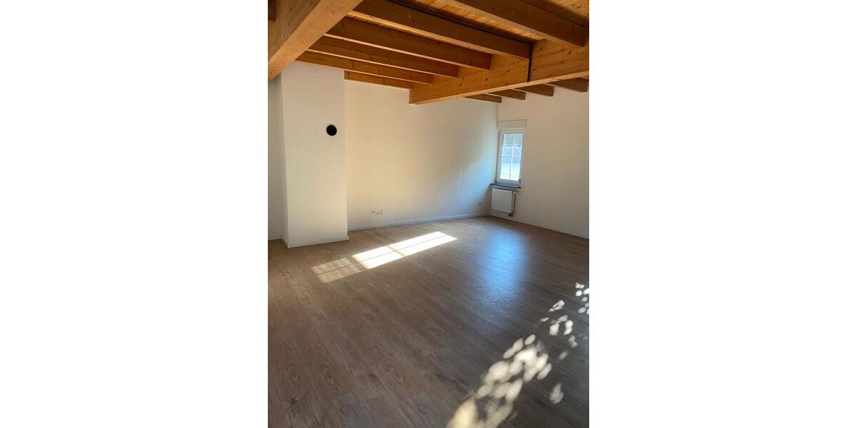 Einfamilienhaus Gladenbach - 1 Zimmer, 215 m&sup2;, 239.000&euro; | Angebot:24849760