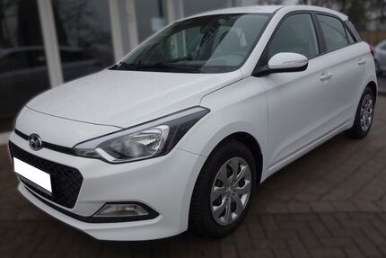 Hyundai i20 100.000 km 7.700 &euro; Herborn 35745