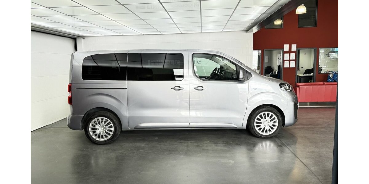 Opel Zafira Life 2.0 D Selection M 1.Hand 9-Sitzer 20.350 km 27.270 &euro; Lich 35423