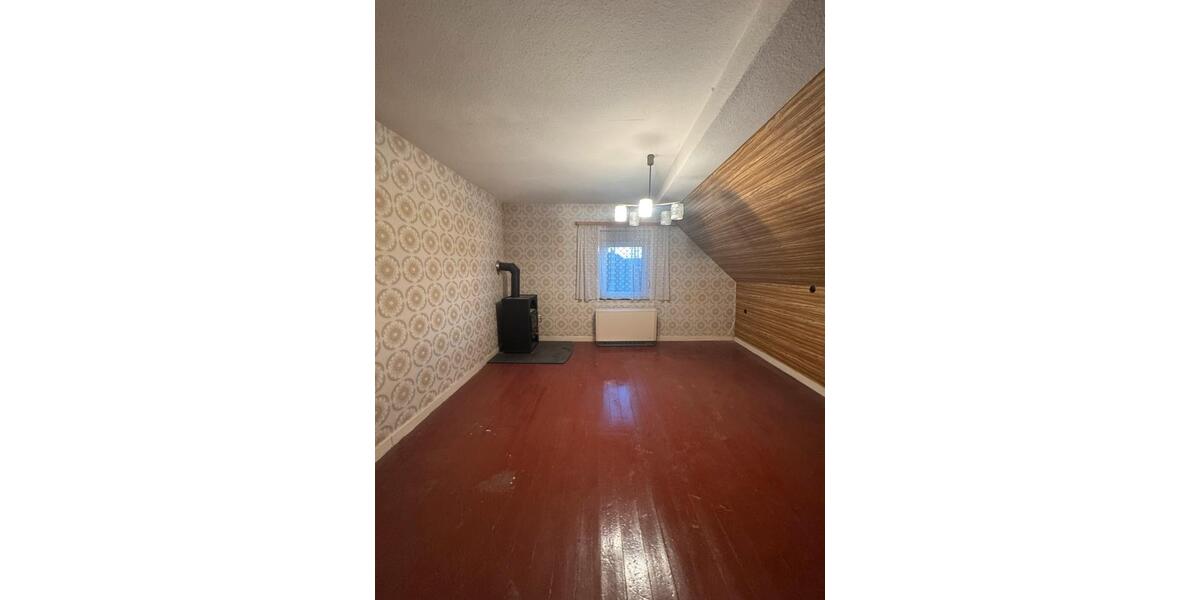 Einfamilienhaus Wetzlar Altenberger Straße - 7 Zimmer, 140 m&sup2;, 1.000&euro; | Angebot:26020253