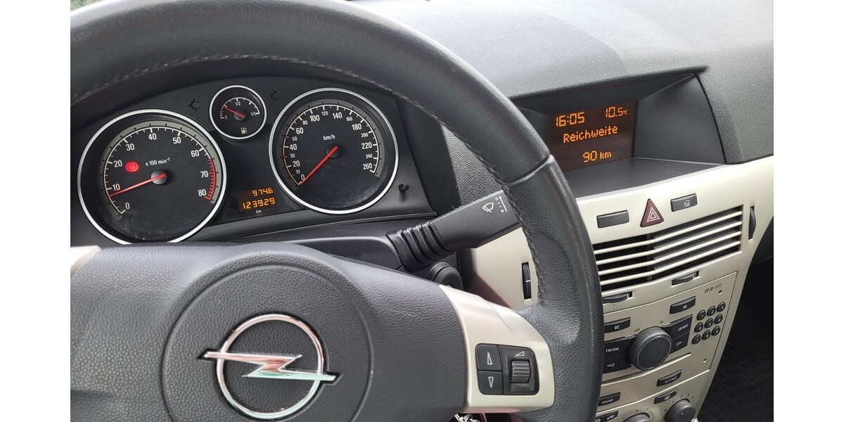 Opel Astra 127.000 km 3.500 &euro; Langgöns 35428