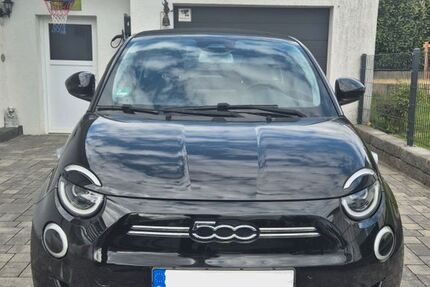 Fiat 500e 13.500 km 21.500 &euro; Waldsolms 35647