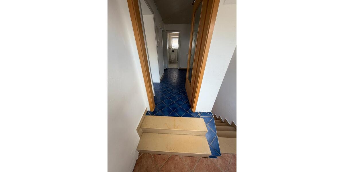 Etagenwohnung Waldbrunn (Westerwald) - 6 Zimmer, 120 m&sup2;, 960&euro; | Angebot:25905302