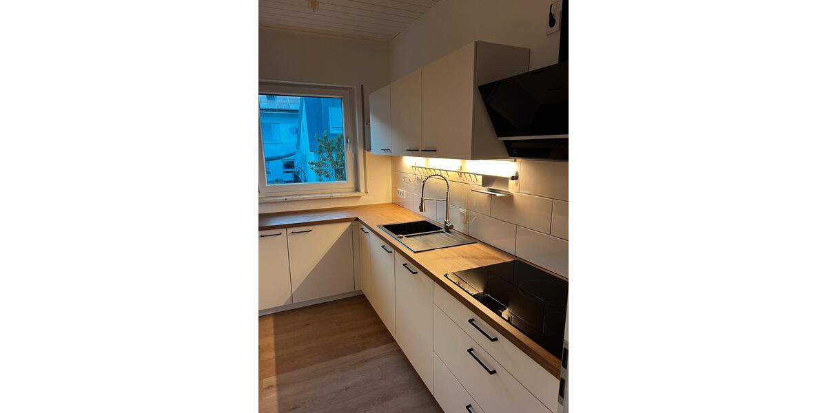 Einfamilienhaus Sinn - 9 Zimmer, 204 m&sup2;, 445.000&euro; | Angebot:26041077