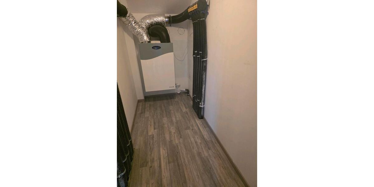 Etagenwohnung Aßlar - 3.5 Zimmer, 125 m&sup2;, 1.200&euro; | Angebot:25934592