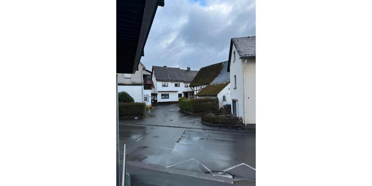 Einfamilienhaus Herborn - 13 Zimmer, 350 m&sup2;, 175.000&euro; | Angebot:26187043