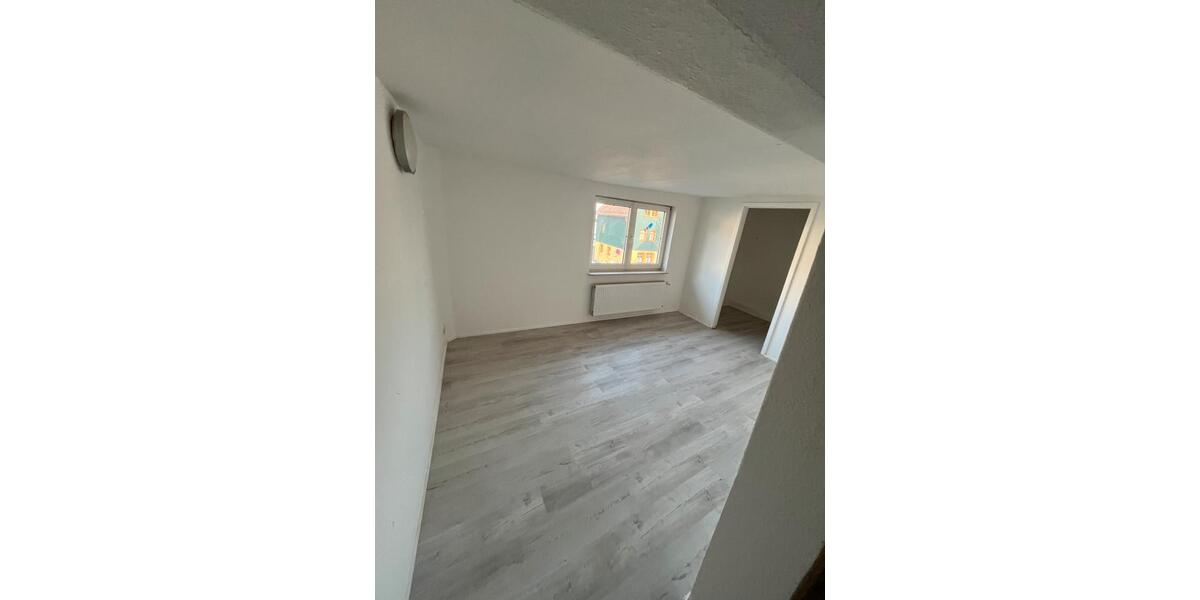 Etagenwohnung Fernwald - 4 Zimmer, 98 m&sup2;, 700&euro; | Angebot:25444857