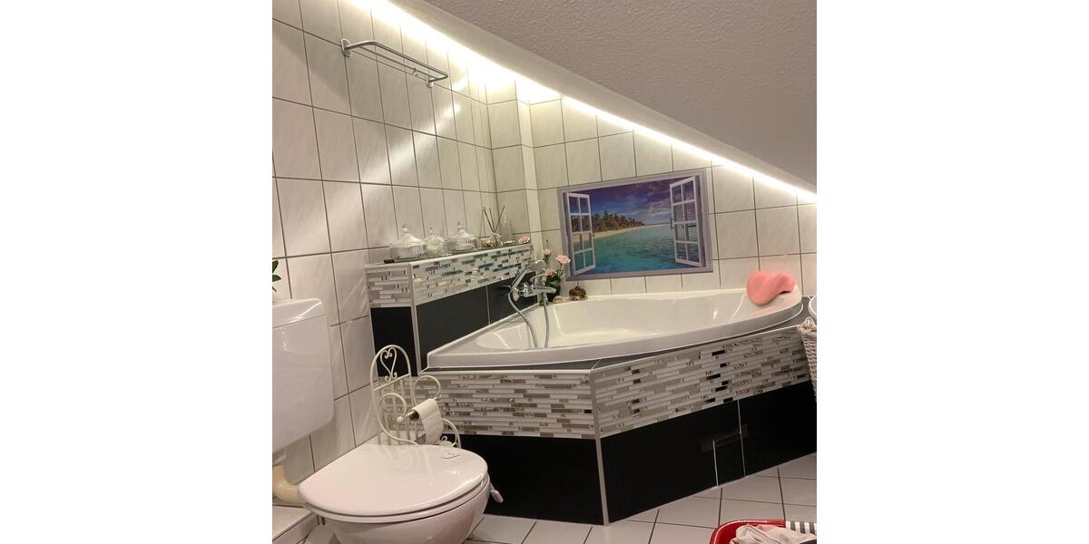 Dachgeschoßwohnung Solms - 3 Zimmer, 82 m&sup2;, 245.000&euro; | Angebot:26665303