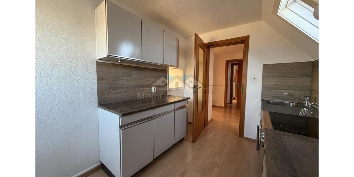Dachgeschoßwohnung Butzbach - 4 Zimmer, 80 m&sup2;, 650&euro; | Angebot:25145312