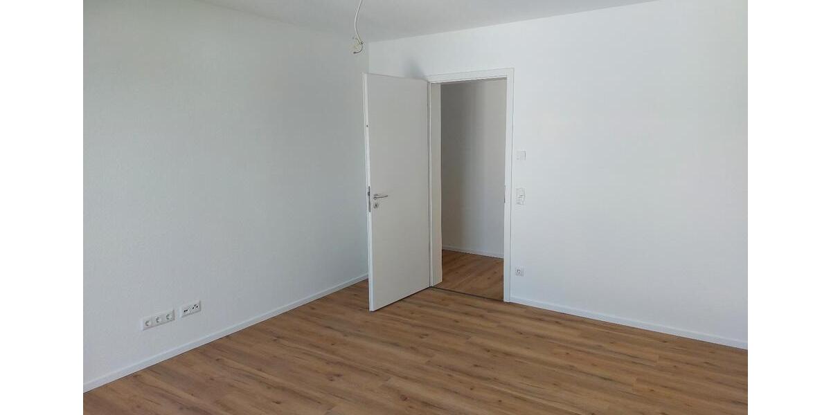 Etagenwohnung Leun - 2 Zimmer, 77 m&sup2;, 980&euro; | Angebot:25792446