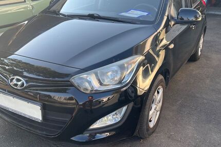 Hyundai i20 109.211 km 3.850 &euro; Rechtenbach 35625