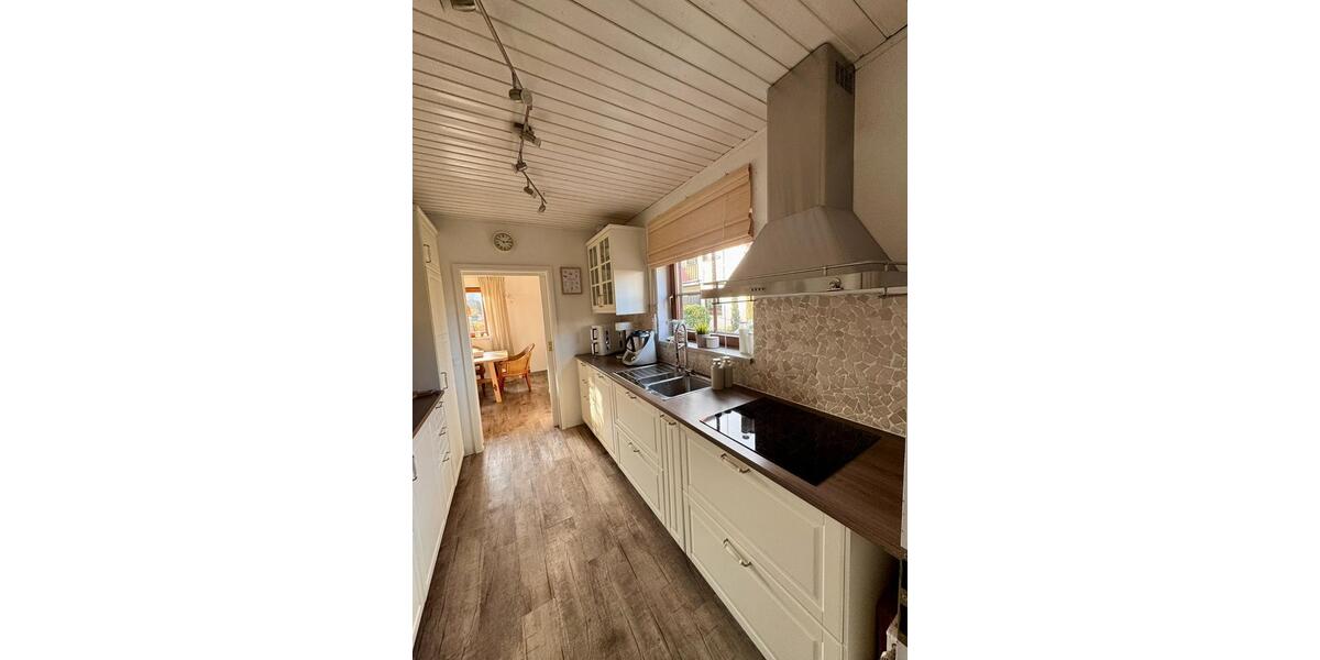 Einfamilienhaus Neu-Anspach Anspach - 6.5 Zimmer, 174 m&sup2;, 695.000&euro; | Angebot:25837520