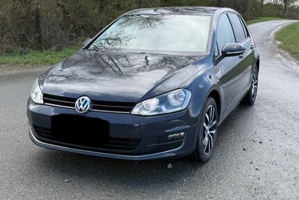 VW Golf 153.157 km 9.000 &euro; Weilburg 35781