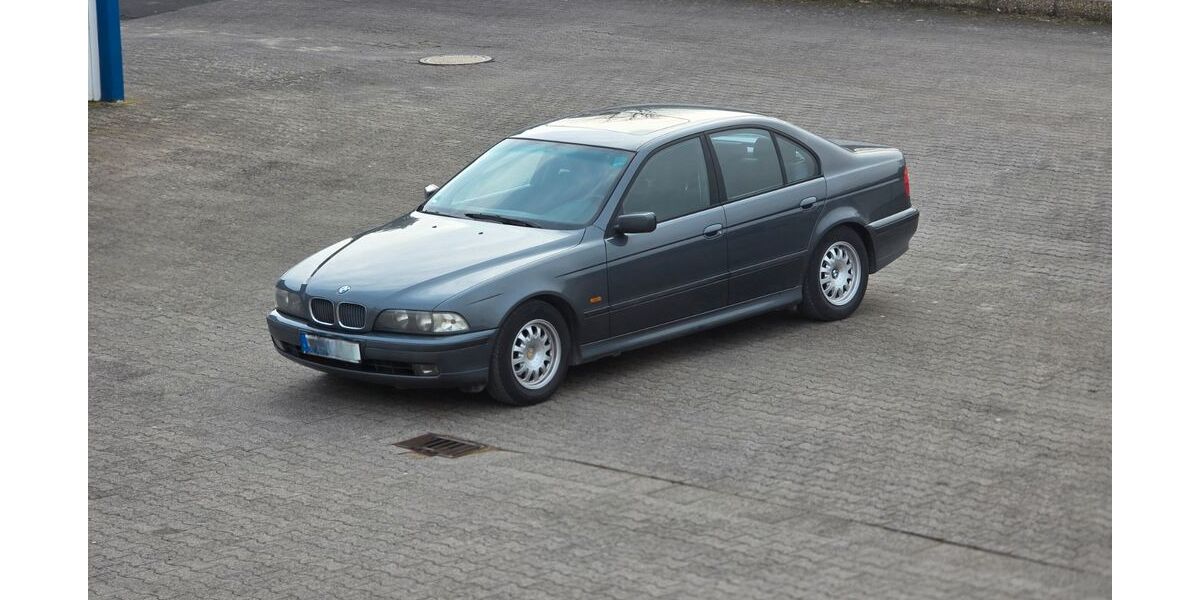 BMW 523 222.000 km 5.999 &euro; Wetzlar 35585
