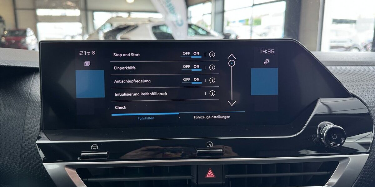 Citroen C4 130 Puretech Feel Pack LED Winterpaket 49.200 km 13.746 &euro; Lich 35423