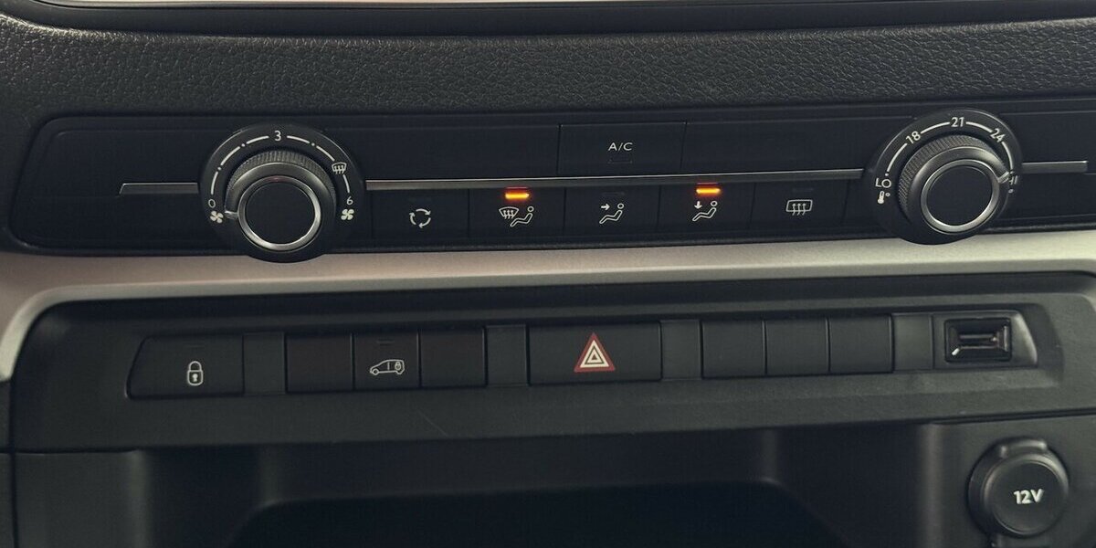 Opel Vivaro Cargo-e Elegance M 50kWh 1.Hand PDC 32.600 km 18.650 &euro; Lich 35423