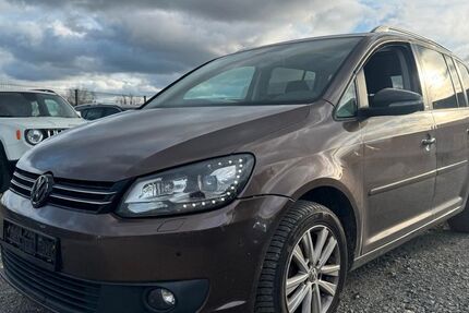 VW Touran 167.000 km 5.299 &euro; Münzenberg Gambach 35516
