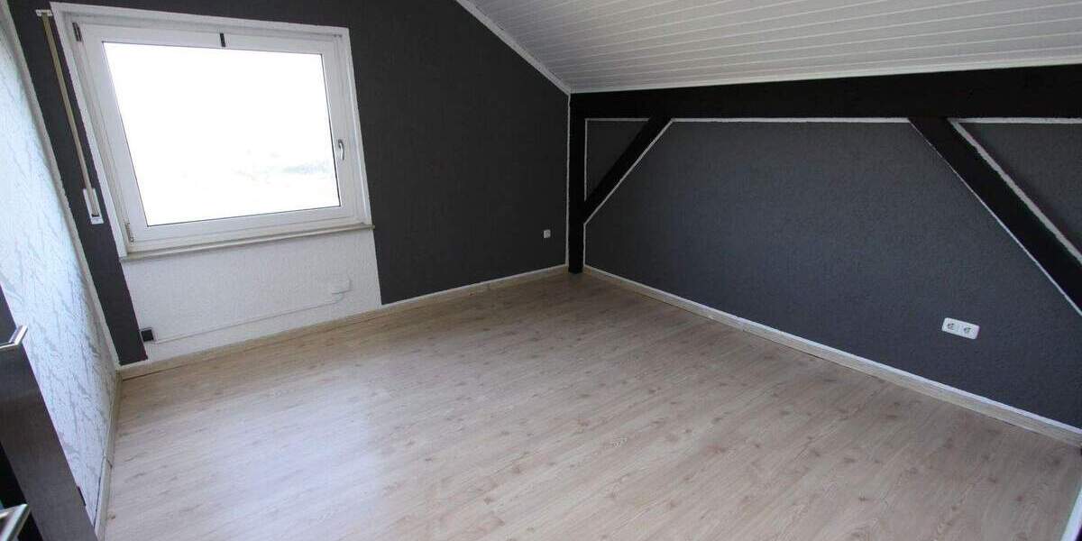 Mehrfamilienhaus, Wohnhaus Wölfersheim - 7 Zimmer, 195 m&sup2;, 399.000&euro; | Angebot:25738262