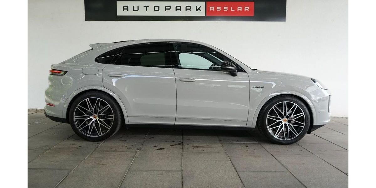 Porsche Cayenne 9.400 km 118.880 &euro; Asslar 35614