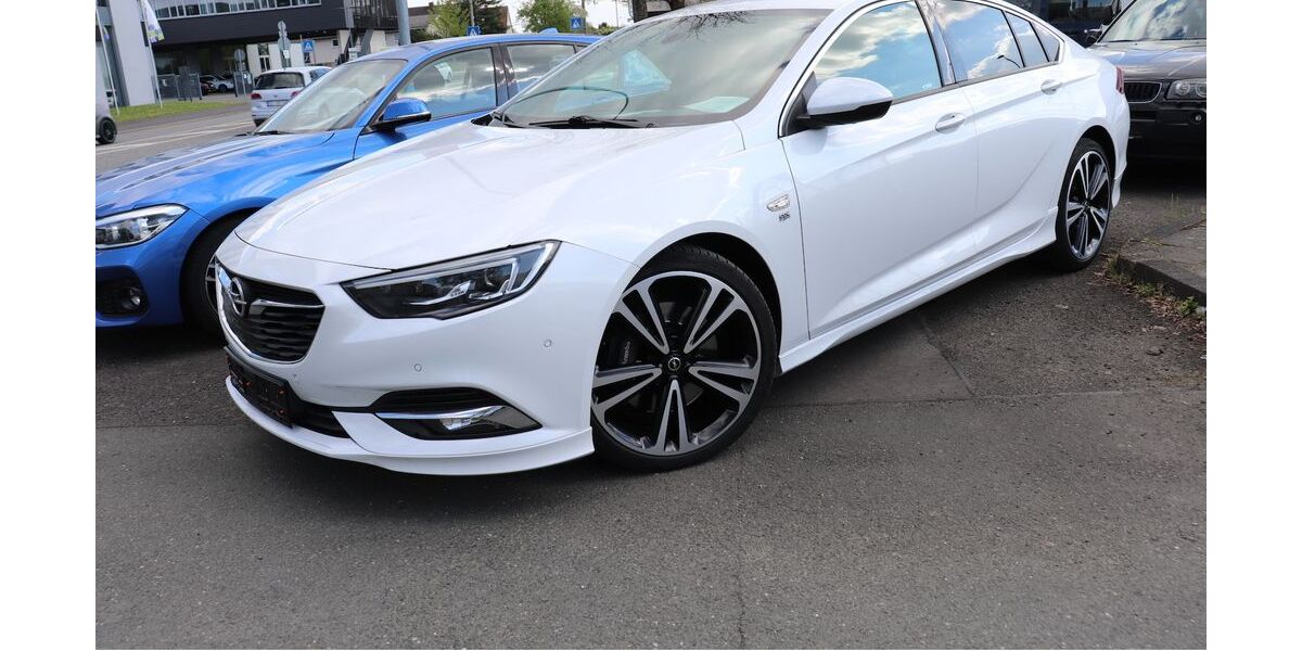 Opel Insignia 124.035 km 15.900 &euro; Heuchelheim b. Giessen 35452