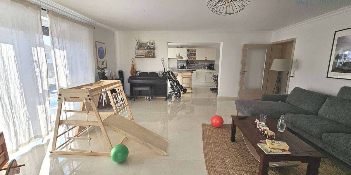 Etagenwohnung Langgöns - 4 Zimmer, 142 m&sup2;, 1.600&euro; | Angebot:26291317