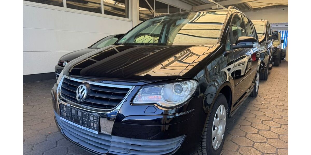 VW Touran 107.332 km 5.799 &euro; Münzenberg Gambach 35516
