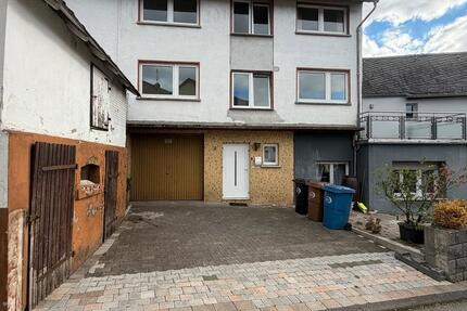 Wohnung Waldbrunn (Westerwald) - 6 Zimmer, 120 m&sup2;, 960&euro; | Angebot:25905302