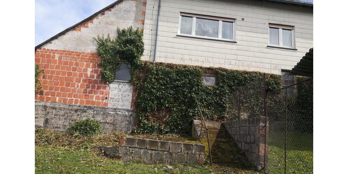 Bauernhaus, Landhaus Aßlar - 10 Zimmer, 260 m&sup2;, 285.000&euro; | Angebot:25841533