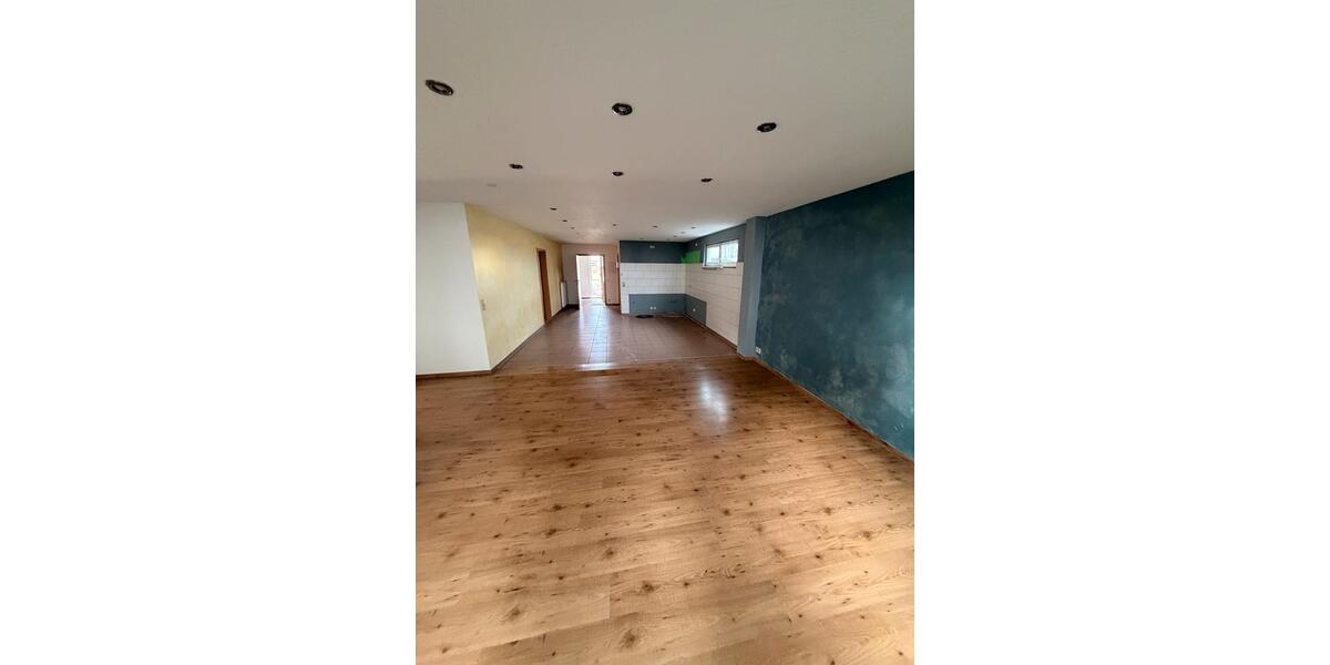 Einfamilienhaus Usingen - 4 Zimmer, 140 m&sup2;, 1.400&euro; | Angebot:24560248