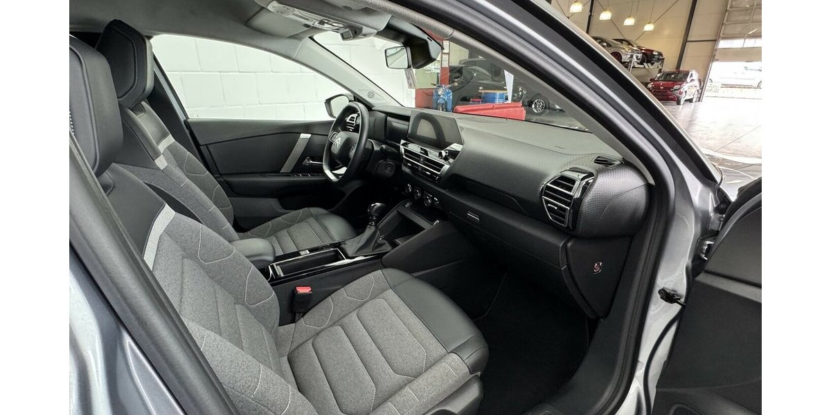 Citroen C4 130 Puretech Feel Pack LED Winterpaket 49.200 km 13.746 &euro; Lich 35423