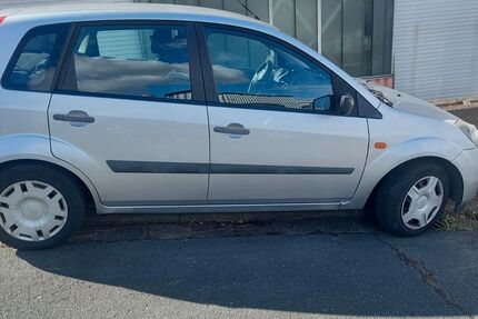 Ford Fiesta 143.763 km 1.500 &euro; Merenberg 35799