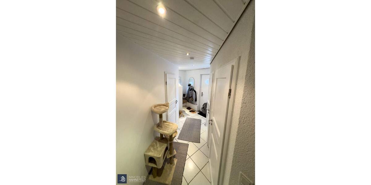 Bauernhaus, Landhaus Runkel Eschenau - 7 Zimmer, 184 m&sup2;, 210.000&euro; | Angebot:25708017