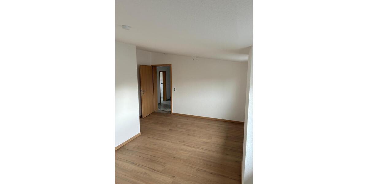 Dachgeschoßwohnung Münzenberg - 4 Zimmer, 110 m&sup2;, 950&euro; | Angebot:26618331