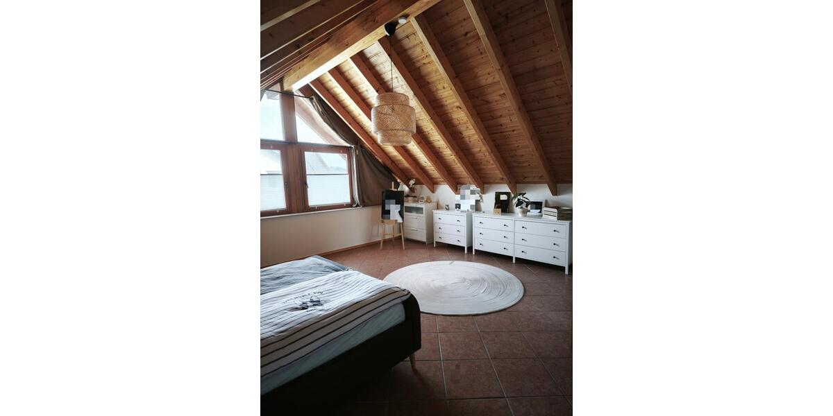 Dachgeschoßwohnung Mittenaar - 3 Zimmer, 120 m&sup2;, 700&euro; | Angebot:26228114