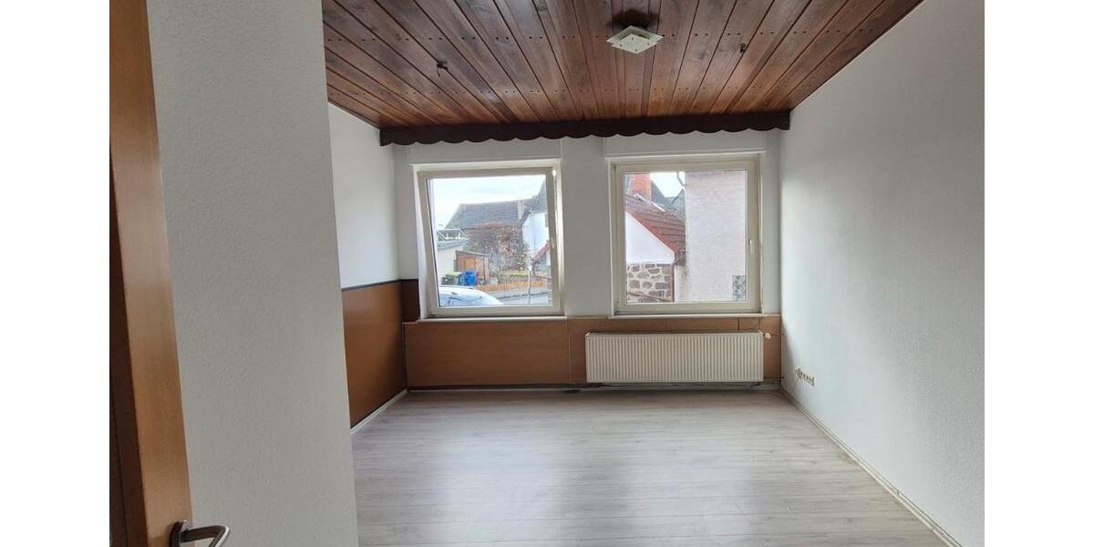 Etagenwohnung Rabenau - 4 Zimmer, 90 m&sup2;, 900&euro; | Angebot:26035451