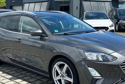 Ford Focus 220.000 km 7.990 &euro; Butzbach 35510