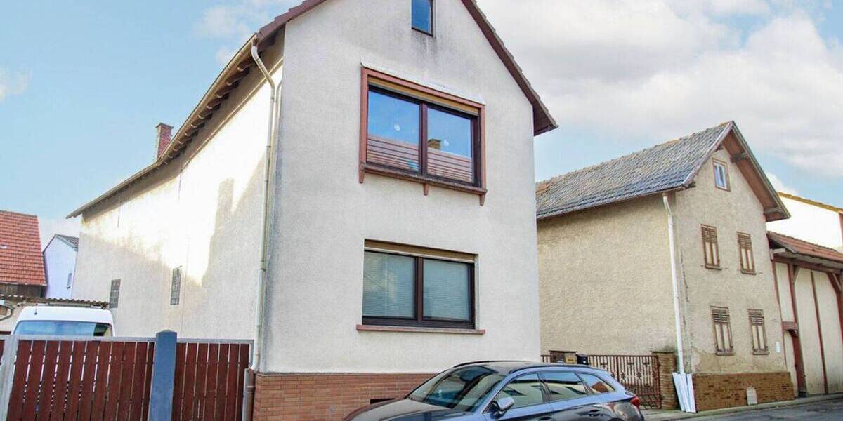 Mehrfamilienhaus, Wohnhaus Lich Bettenhausen - 6 Zimmer, 195.000&euro; | Angebot:26788449