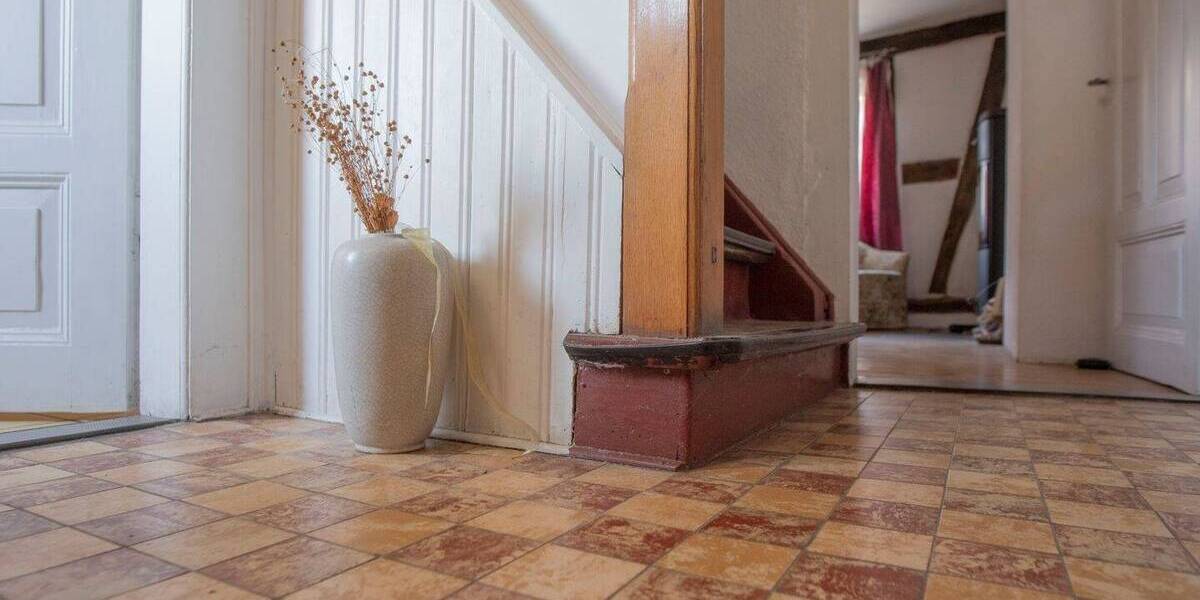 Einfamilienhaus Langgöns Oberkleen - 8 Zimmer, 227 m&sup2;, 295.000&euro; | Angebot:25695733