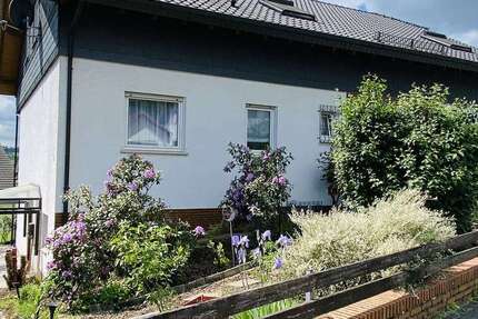Haus Aßlar - 7 Zimmer, 240 m&sup2;, 495.000&euro; | Angebot:26739901