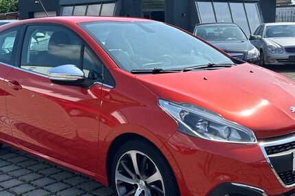 Peugeot 208 104.000 km 6.600 &euro; Butzbach 35510