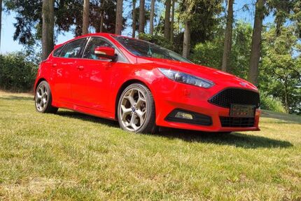 Ford Focus 159.000 km 9.200 &euro; Lahnau 35633