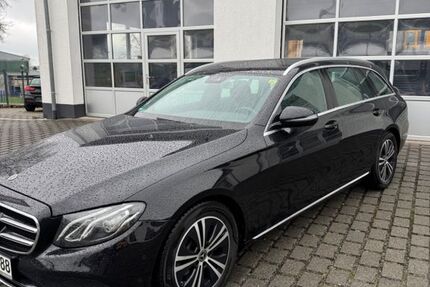 Mercedes-Benz E 200 159.000 km 18.150 &euro; Merenberg 35799