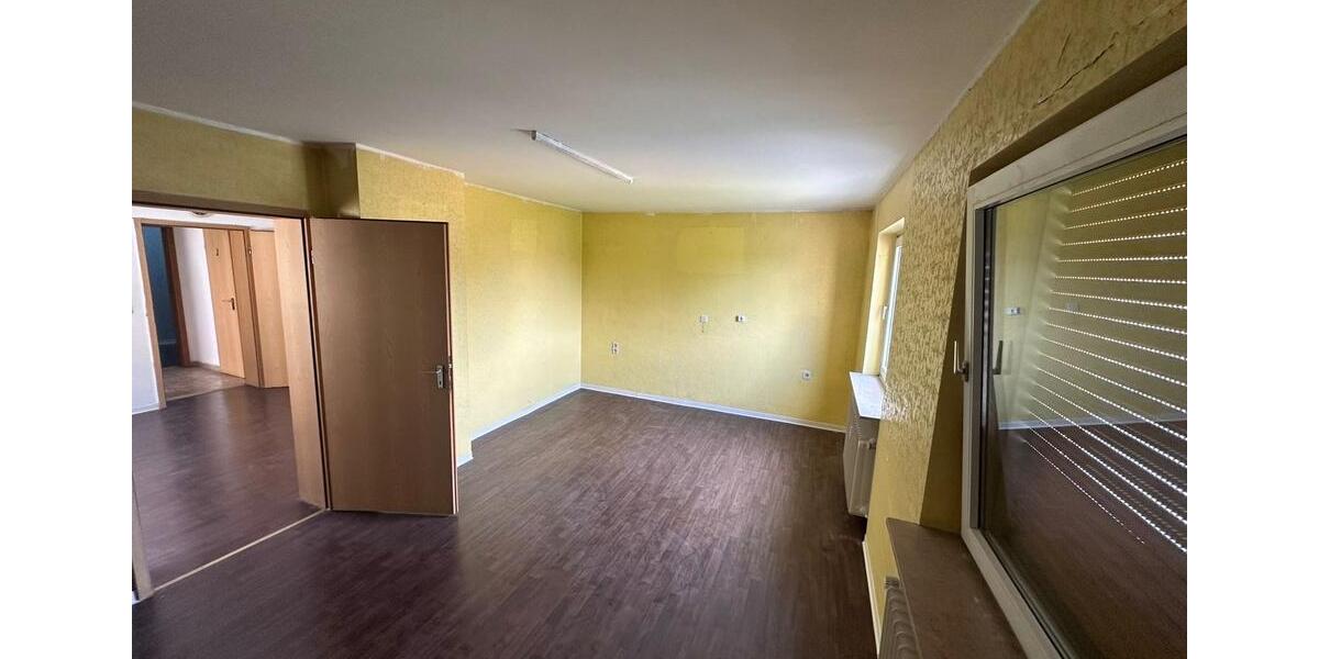 Einfamilienhaus Linden - 6 Zimmer, 220 m&sup2;, 380.000&euro; | Angebot:27023922