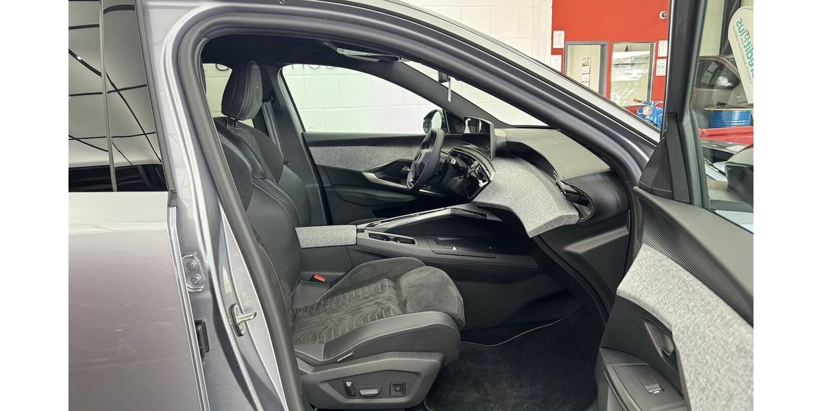 Peugeot 3008 GT 145 Mild Hybrid Full LED 360° AGR Sitze 28.710 km 25.690 &euro; Lich 35423