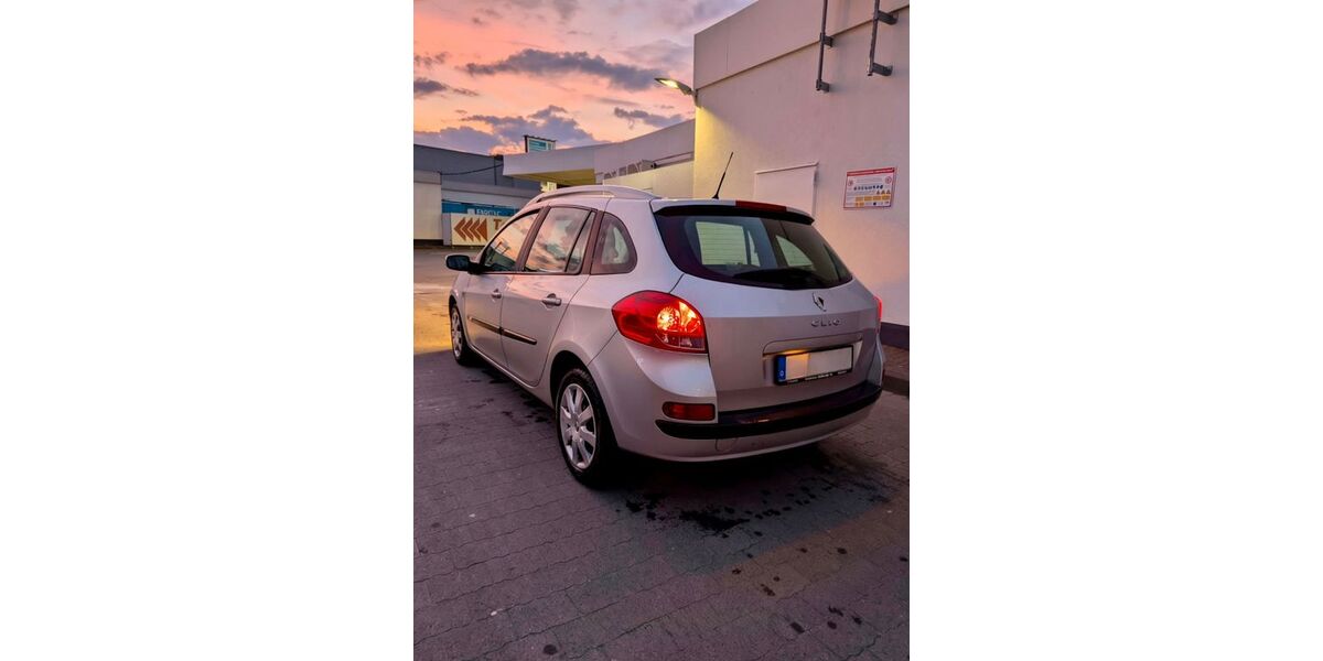 Renault Clio 141.000 km 3.100 &euro; Driedorf 35759