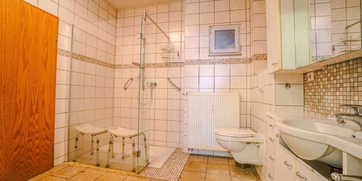 Wohn - und Gewerbeobjekt mit 5 Einheiten in Herborn OT - Mehrfamilienhaus, Wohnhaus Herborn | Angebot:26845135