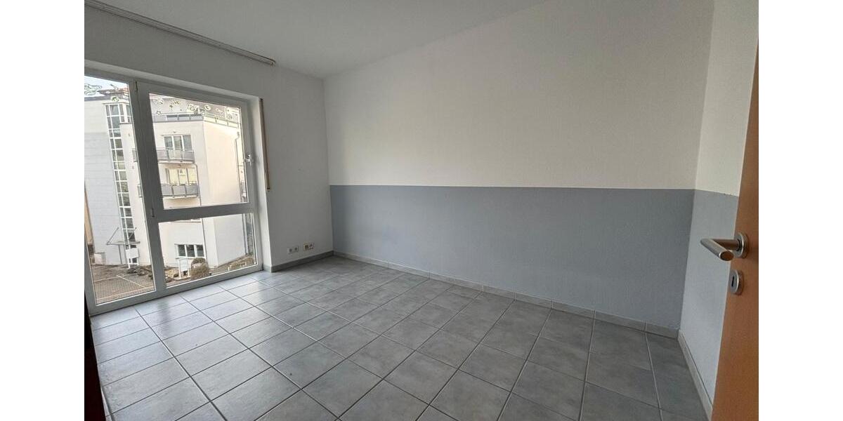 Etagenwohnung Gießen - 3 Zimmer, 84 m&sup2;, 1.008&euro; | Angebot:26636431