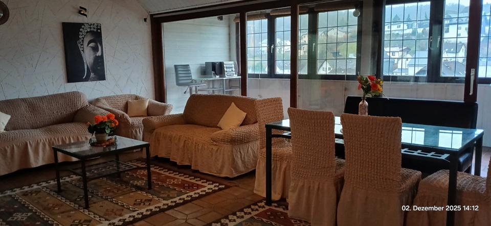 Dachgeschoßwohnung Aßlar - 5 Zimmer, 120 m&sup2;, 1.100&euro; | Angebot:23795100