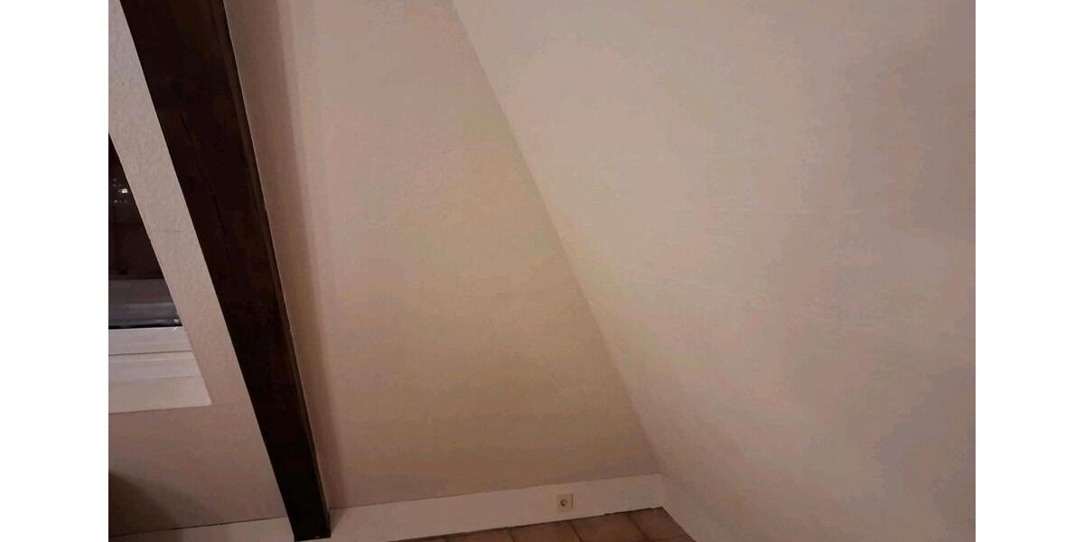 Dachgeschoßwohnung Gießen Allendorf - 1 Zimmer, 27 m&sup2;, 399&euro; | Angebot:25873619